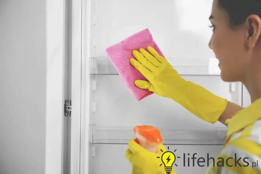 Jak skutecznie umyć lodówkę? Czystość, świeżość i oszczędność!