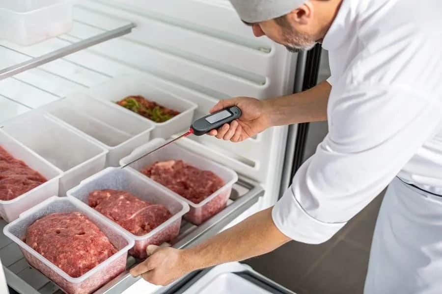 Jak długo mrozić mięso? Bezpieczne czasy i porady eksperta